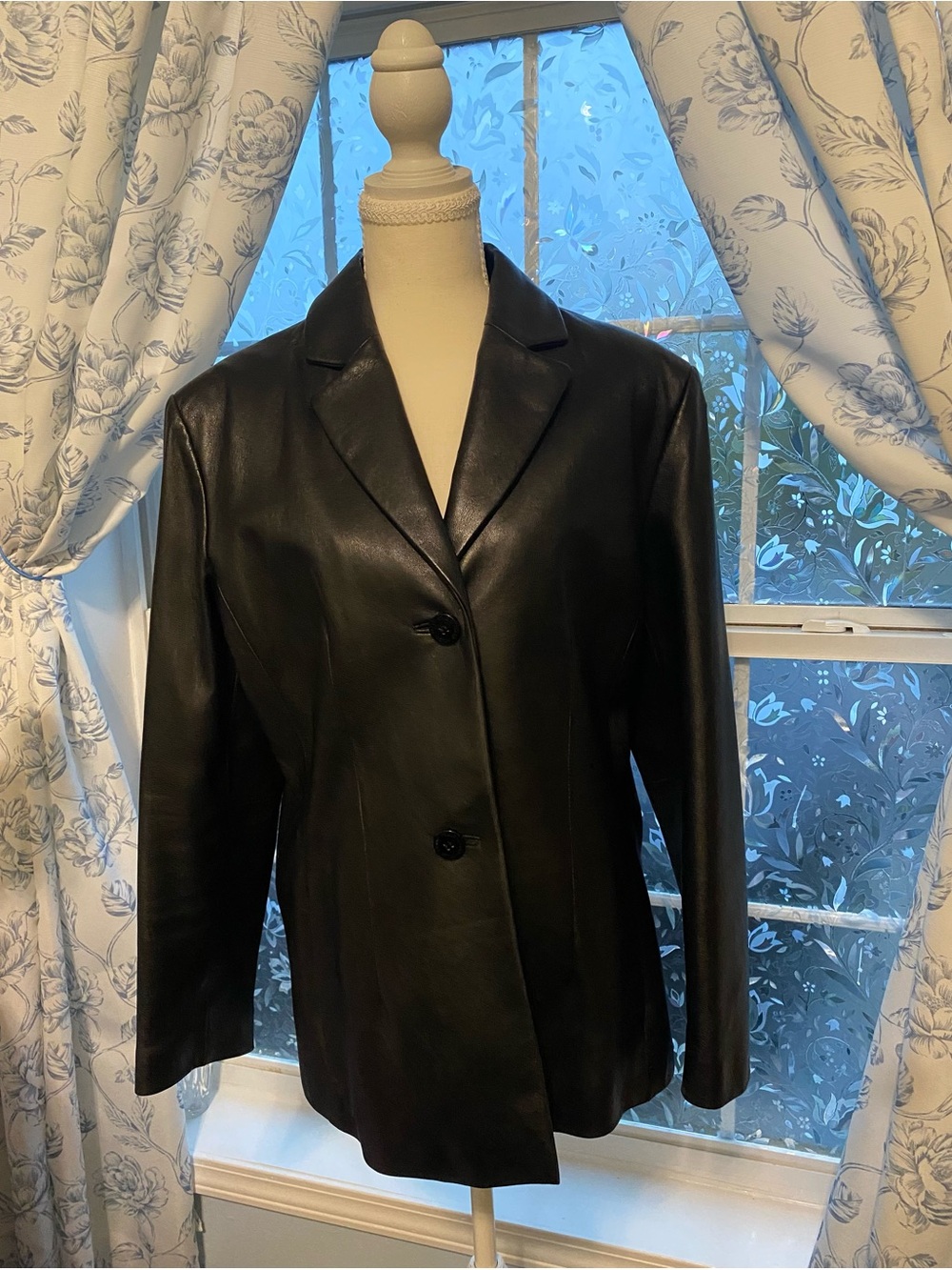 Wilsons Leather Women's Black Button-Front Leather Blazer
